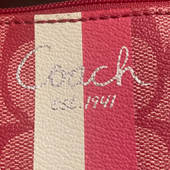 Genuine Coach Heritage Pink and White Wristlet. Signature Wristlet leather trim - Picture 3 of 15
